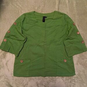 Focus Casual Life green tunic with wood buttons